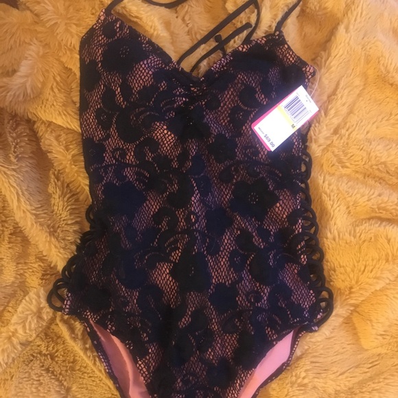 Black lace overlay GB one piece. - Picture 1 of 1
